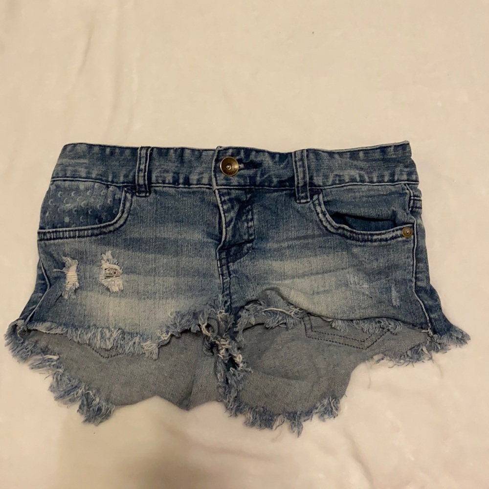 Trendy Women’s Jean Shorts
